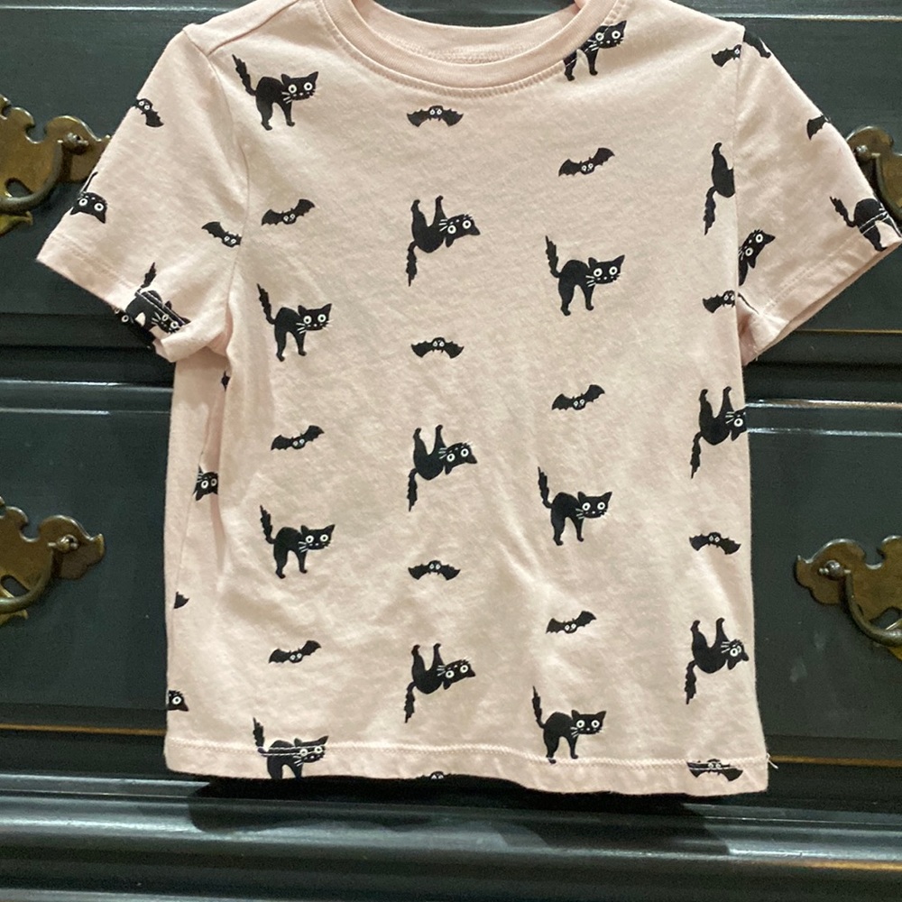 Old Navy girls 4T T-shirt. EUC